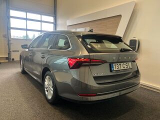 Skoda Octavia Combi Ambition 2.0 TDI 110кВ