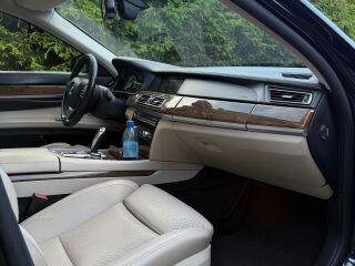 BMW 740 3.0 225kW
