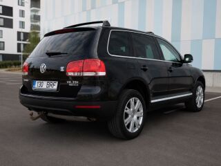 Volkswagen Touareg Executive Edition 3.0 165кВ