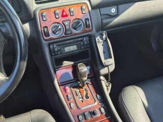 Mercedes-Benz CLK 230 Elegance 2.3 Kompressor 145kW