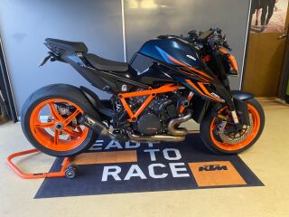 KTM 1290 Super Duke R V-twin 132kW