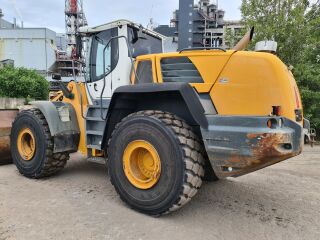 Liebherr L576 200кВ