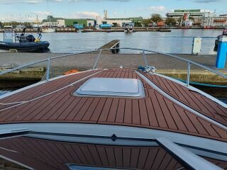 Maxum 2352 MH 5.0 V8 Mercruiser 237kW
