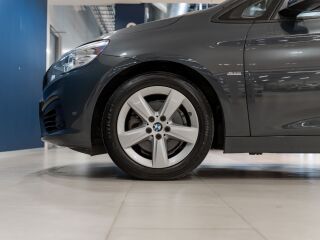 BMW 220 d xDrive Active Tourer Sport Line 2.0 140кВ