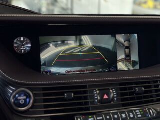 Lexus LS 500h AWD Luxury 3.5 220kW