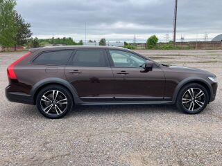 Volvo V90 Cross Country 2.0 173kW