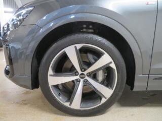Audi Q8 SUV S line 55 TFSI e quattro 3.0 250kW