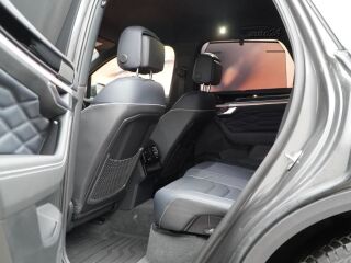 Volkswagen Touareg Elegance 4-Motion 3.0 170кВ