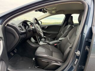 Volvo V40 Momentum 2.0 D2 88kW