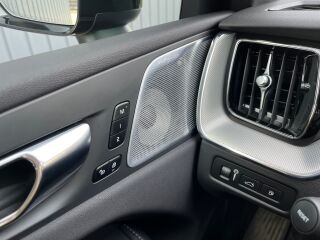 Volvo XC60 MY22 Facelift Recharge Plug-In Hybrid 2.0 R4 T6 186kW