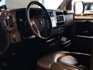 Chevrolet Express Starlimo 4x4 5.3 213kW