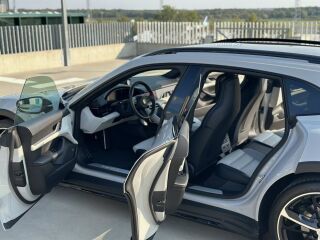 Porsche Taycan 4 Cross Turismo FL 320kW
