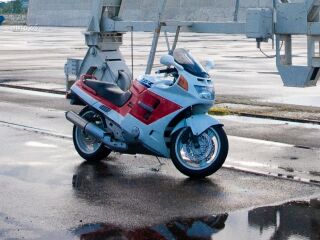 Honda CBR 1000 F 98kW