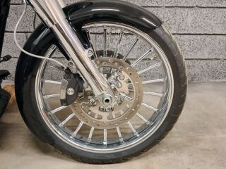 Harley-Davidson Street Glide V2