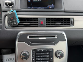 Volvo V70 Facelift Momentum 2.0 R5 D3 120kW