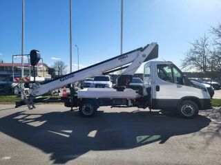 Iveco Daily Korvtõstuk ISOLI PT200 3.0 115kW