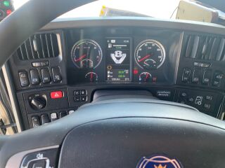 Scania R560 15.6 V8 412kW