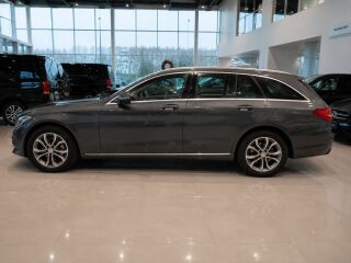 Mercedes-Benz C 200 4matic 2.0 135kW
