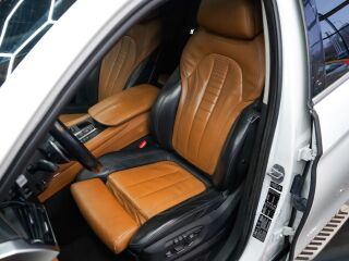 BMW X6 xDrive50i 4.4 V8 330kW