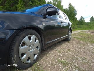 Toyota Avensis 2.0 R4 108kW