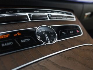 Mercedes-Benz E 200 1.6 118kW