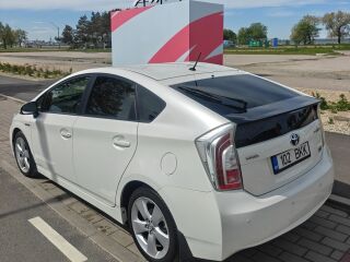 Toyota Prius 1.8 73kW
