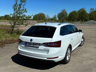 Skoda Superb Combi Elegance 1.8 132kW
