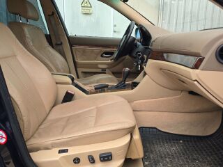 BMW 528 iA Exclusive 2.8 R6 142kW