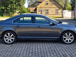 Volvo S80 SUMMUM 2.4 D5 136кВ
