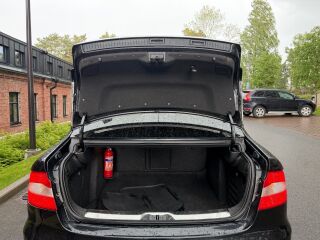 Skoda Superb Twin-Door Elegance 4Motion 3.6 VR6 191kW