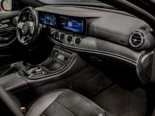 Mercedes-Benz E 300 de AMG 2.0 143kW