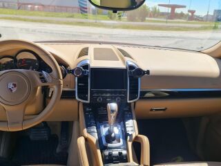 Porsche Cayenne 3.0 176кВ