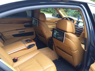 BMW 750 4.4 330kW