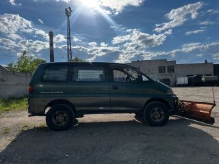 Mitsubishi 3000GT Delica Space Gear 2.8 92кВ