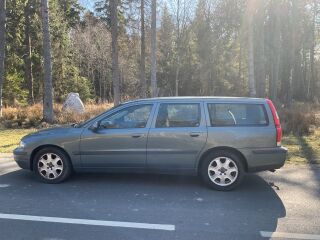 Volvo V70 2.4 103kW