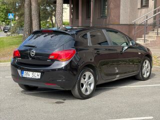 Opel Astra 1.7 81кВ