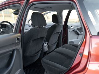 Ford Focus Ghia 2.0 107kW