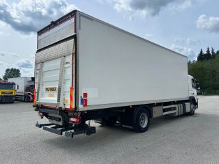Volvo FM 330 4X2 EURO6 + CARRIER + DOUBLE STOCK EURO 6 250kW