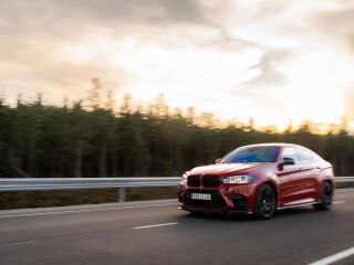 BMW X6 M 4.4 V8 423кВ