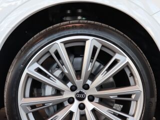 Audi Q8 SUV 55 TFSI e quattro 3.0 250kW