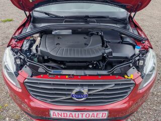 Volvo XC60 R-DESIGN LINE AWD 2.4 D5 140kW