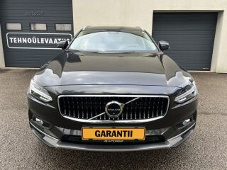 Volvo V90 Cross Country Intelli Safe Pro Luxury AWD MY22 2.0 B5 KERS MILD Kerghübriid 183kW