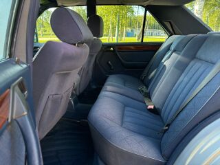 Mercedes-Benz E 200 2.0 100kW