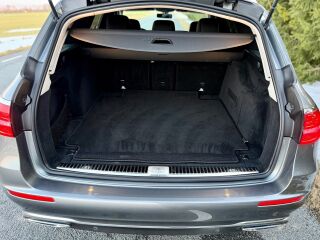 Mercedes-Benz E 220 2.0 143kW