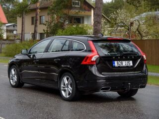 Volvo V60 SUMMUM AWD TWIN ENGINE PLUG IN HYBRID FACELIFT 2.4 158kW