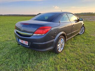 Opel Astra TwinTop COSMO Sportkakett 1.9 CDTI 110кВ