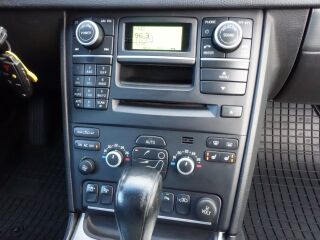 Volvo XC90 Momentum AWD Facelift EU5 2.4 TDI D5 147kW