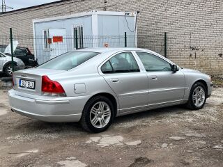 Volvo S60 2.4 120kW