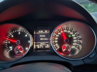 Volkswagen Golf 1.6 77кВ