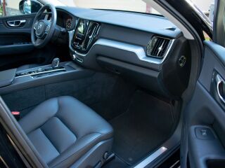 Volvo XC60 AWD e T6 PHEV Intelli Safe PRO SKY Wntr 2.0 T6 Recharge Plug-In Pistikhübriid 251kW